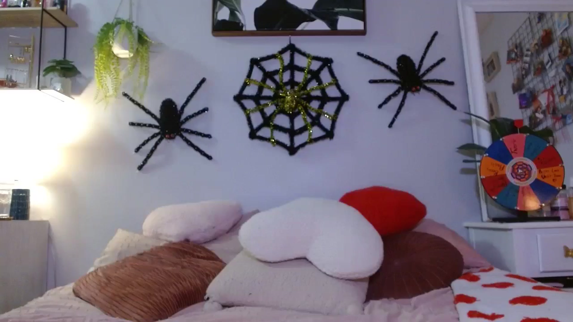Gallery image thumbnail from Em_babyxx's myfreecams stream on, 10/31/2024, 06:31 image 6 of 20