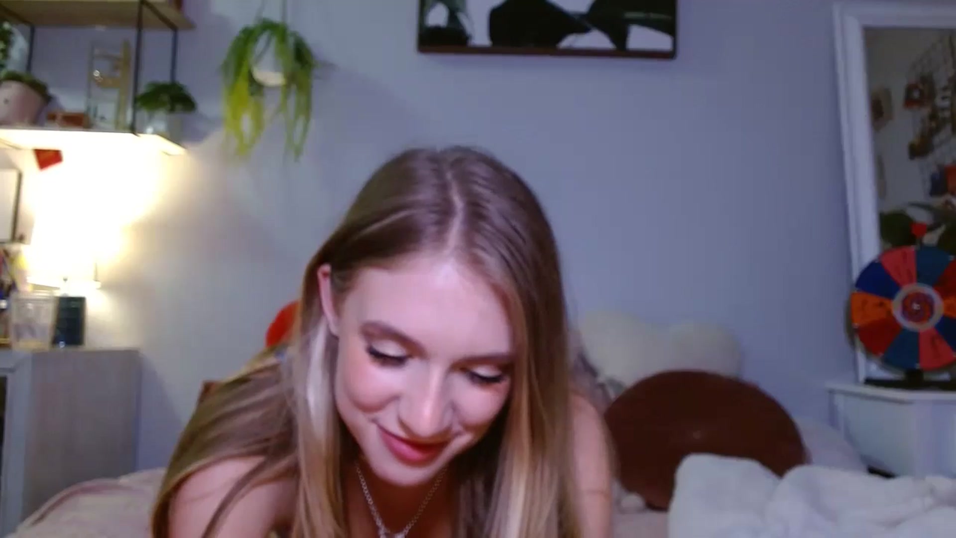 Gallery image thumbnail from Em_babyxx's myfreecams stream on, 12/10/2024, 09:15 image 6 of 20