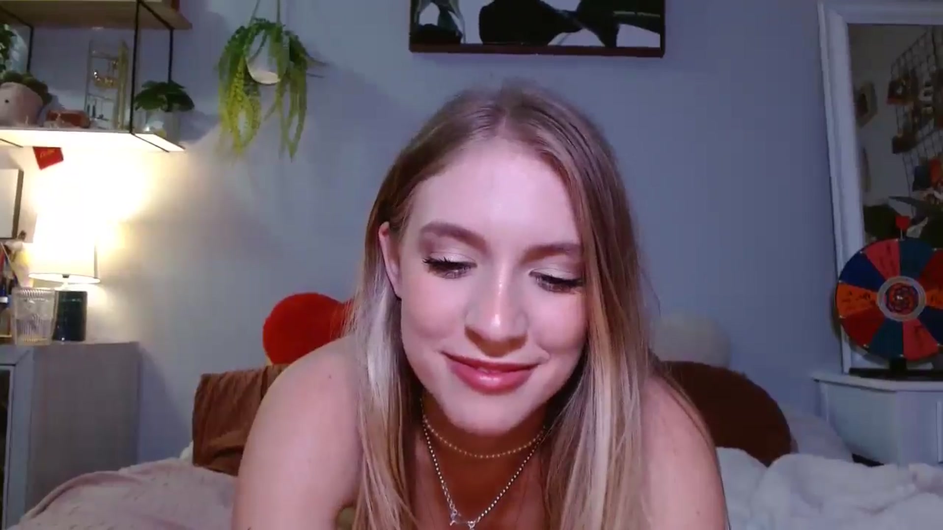 Gallery image thumbnail from Em_babyxx's myfreecams stream on, 12/10/2024, 09:15 image 5 of 20