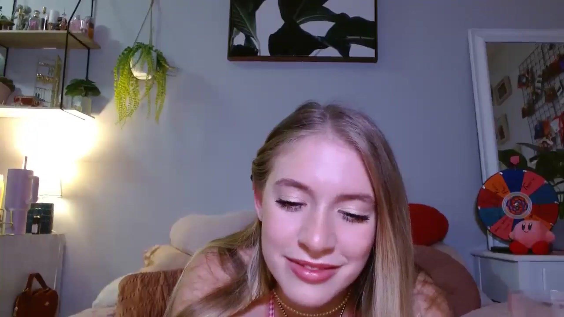 Gallery image thumbnail from Em_babyxx's myfreecams stream on, 12/21/2024, 07:34 image 2 of 20