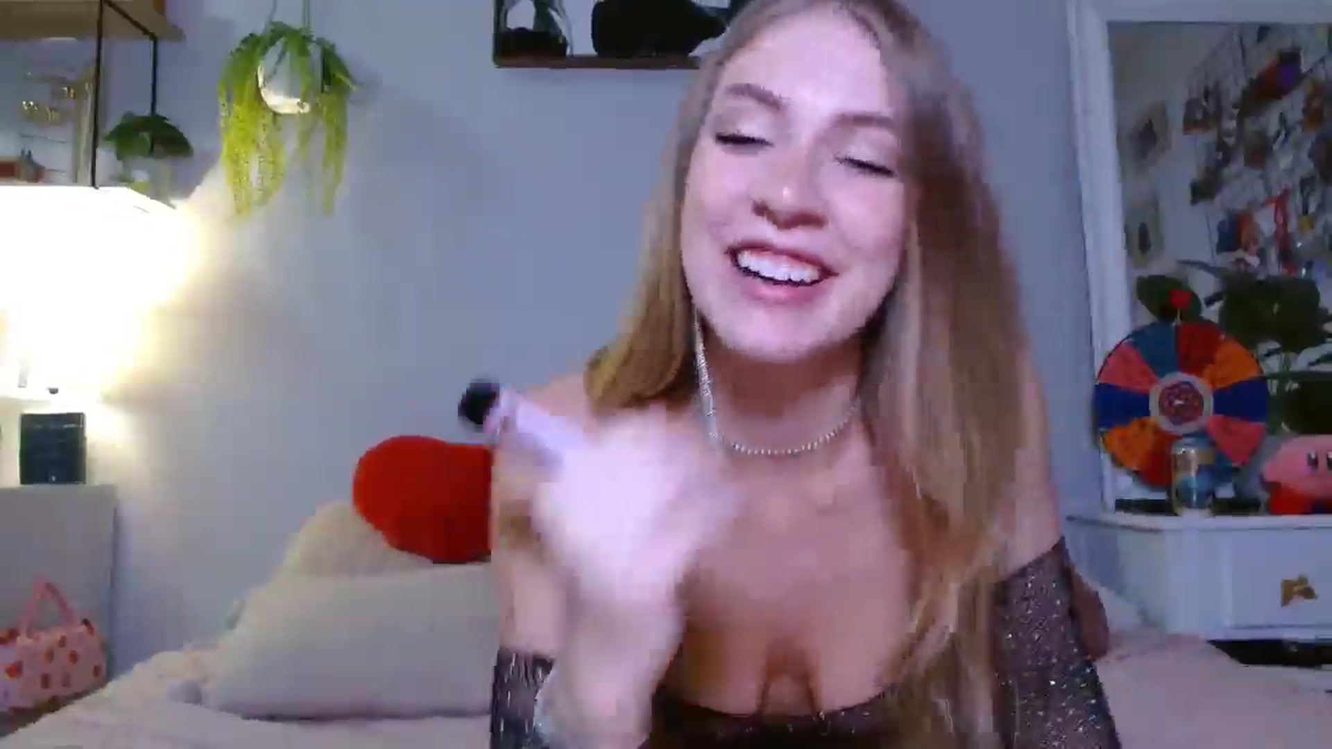 Gallery image thumbnail from Em_babyxx's myfreecams stream on, 01/01/2025, 08:02 image 18 of 20