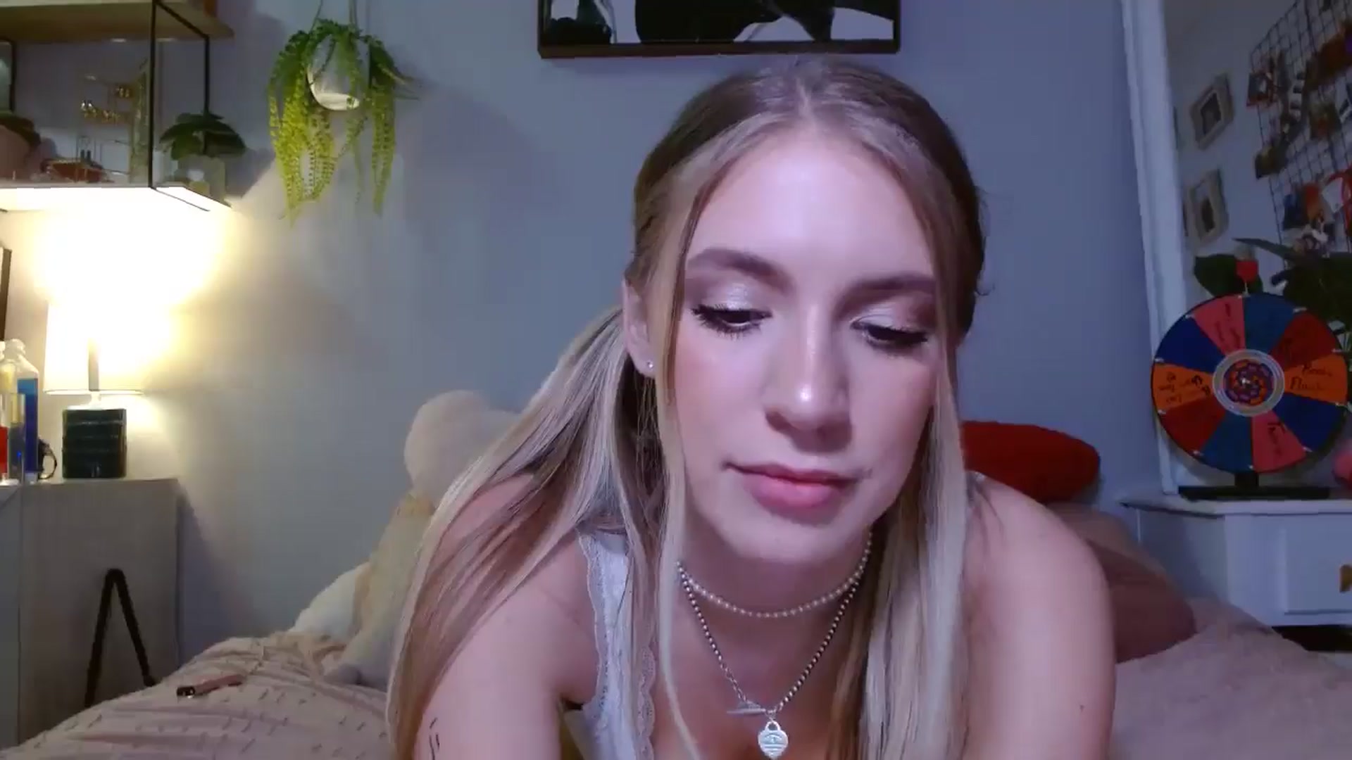 Gallery image thumbnail from Em_babyxx's myfreecams stream on, 01/08/2025, 07:49 image 11 of 20
