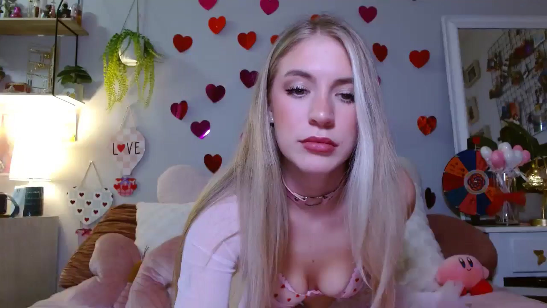 Gallery image thumbnail from Em_babyxx's myfreecams stream on, 02/14/2025, 07:54 image 14 of 20