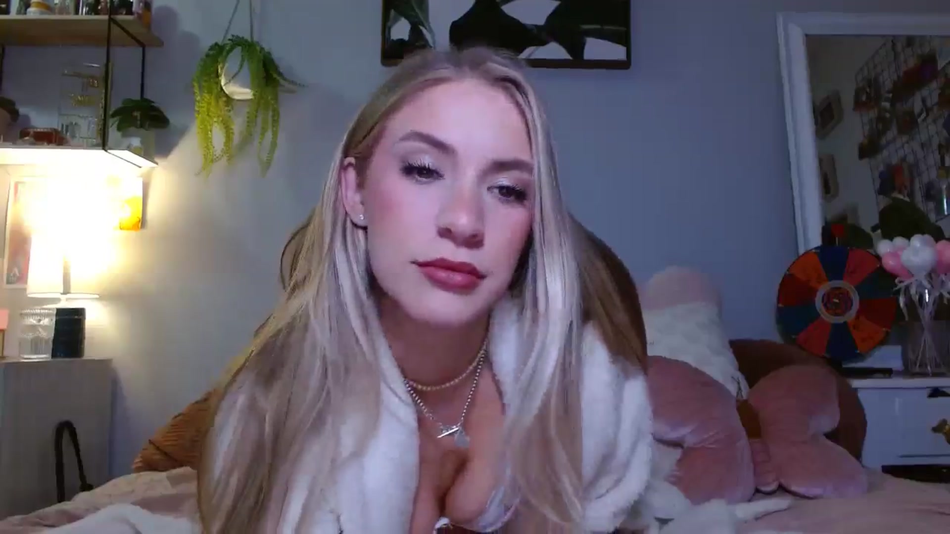 Gallery image thumbnail from Em_babyxx's myfreecams stream on, 02/27/2025, 10:14 image 11 of 20
