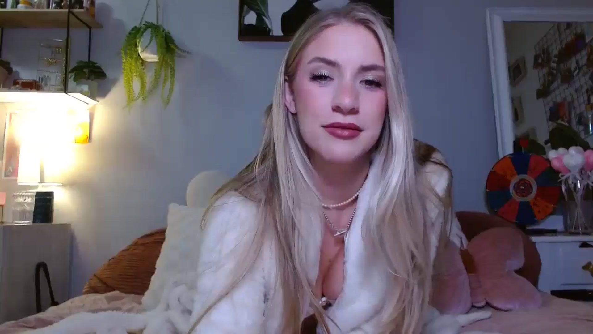 Gallery image thumbnail from Em_babyxx's myfreecams stream on, 02/27/2025, 10:14 image 14 of 20
