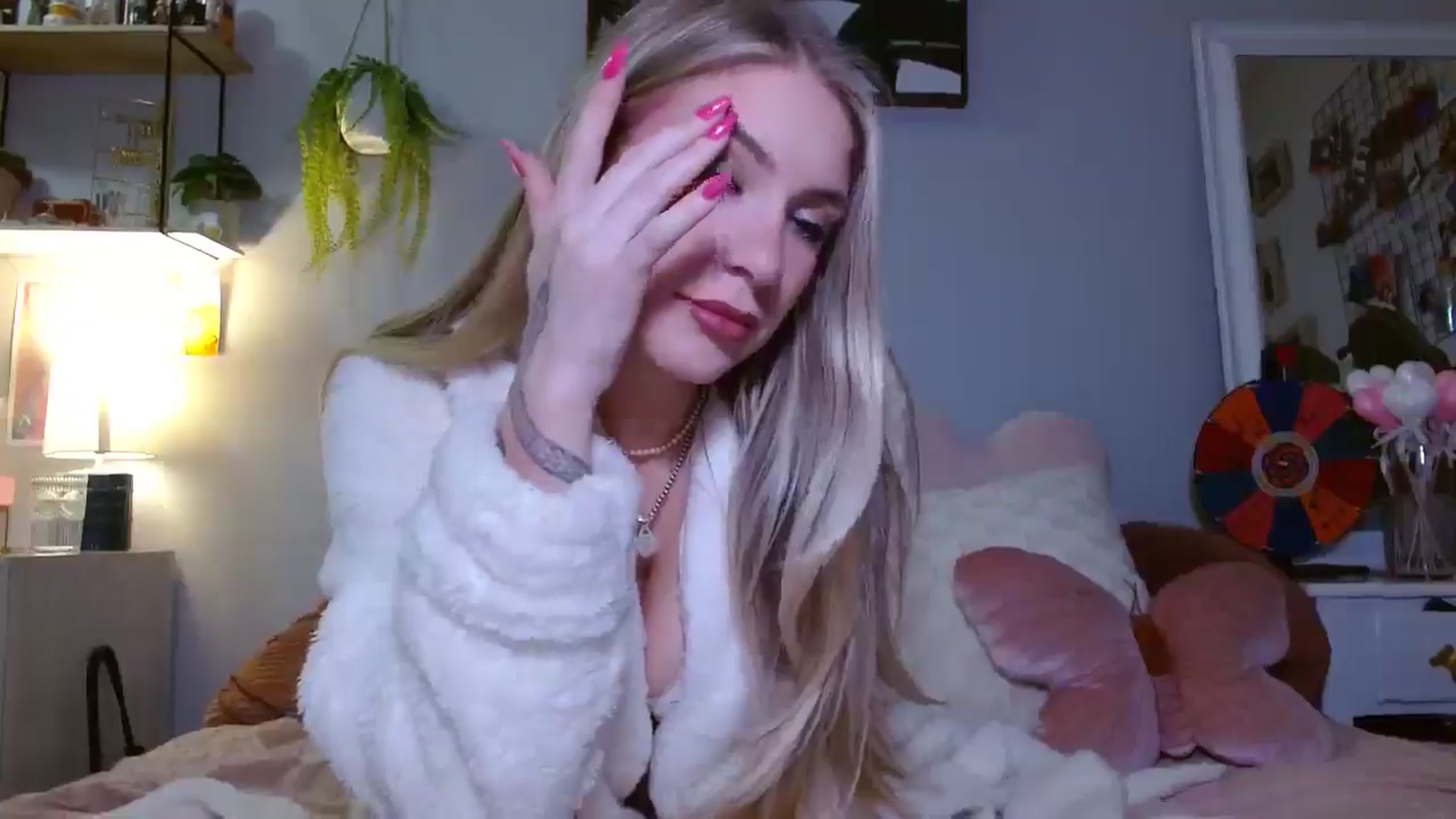 Gallery image thumbnail from Em_babyxx's myfreecams stream on, 02/27/2025, 10:14 image 8 of 20