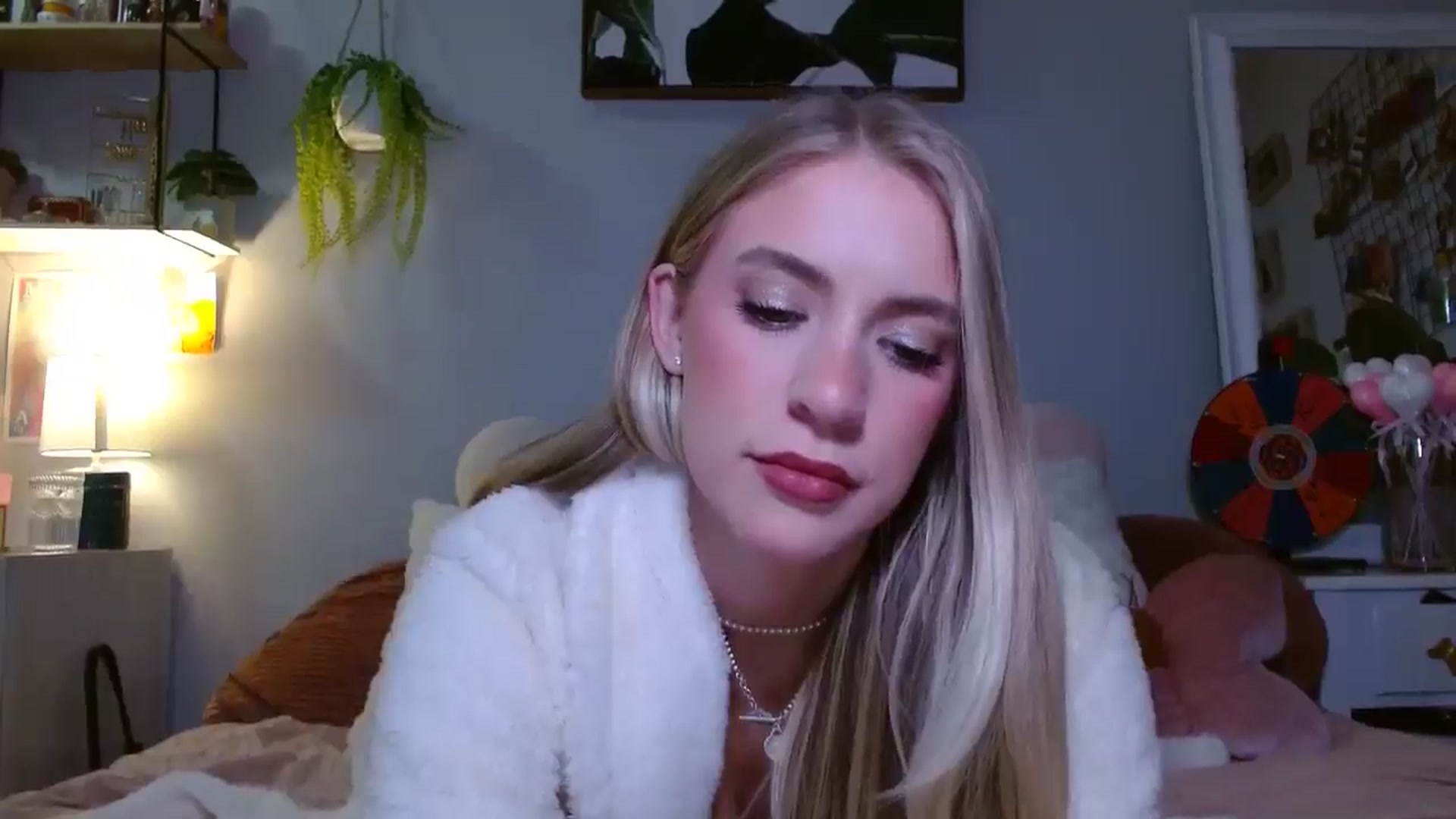 Gallery image thumbnail from Em_babyxx's myfreecams stream on, 02/27/2025, 10:14 image 7 of 20