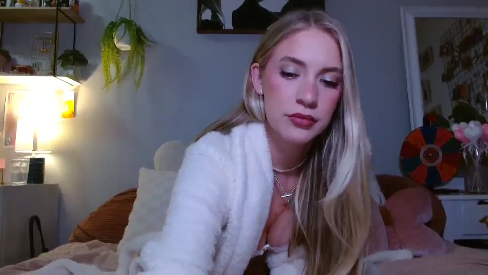 Gallery image thumbnail from Em_babyxx's myfreecams stream on, 02/27/2025, 10:14 image 6 of 20