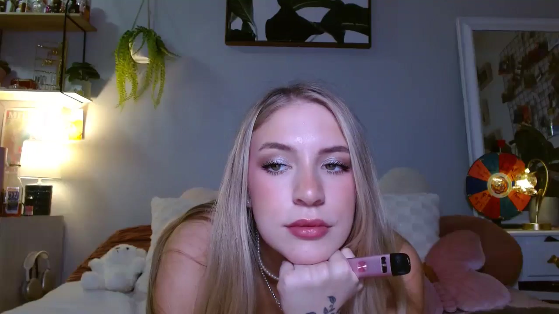 Gallery image thumbnail from Em_babyxx's myfreecams stream on, 03/09/2025, 09:37 image 18 of 20