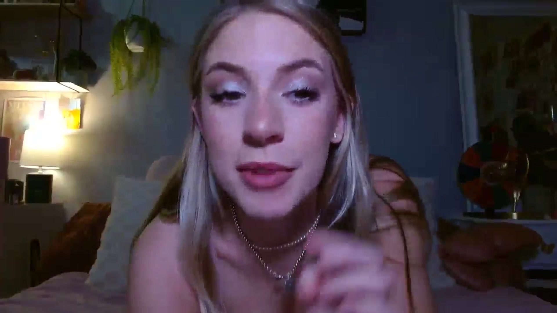 Gallery image thumbnail from Em_babyxx's myfreecams stream on, 03/21/2025, 08:59 image 15 of 20