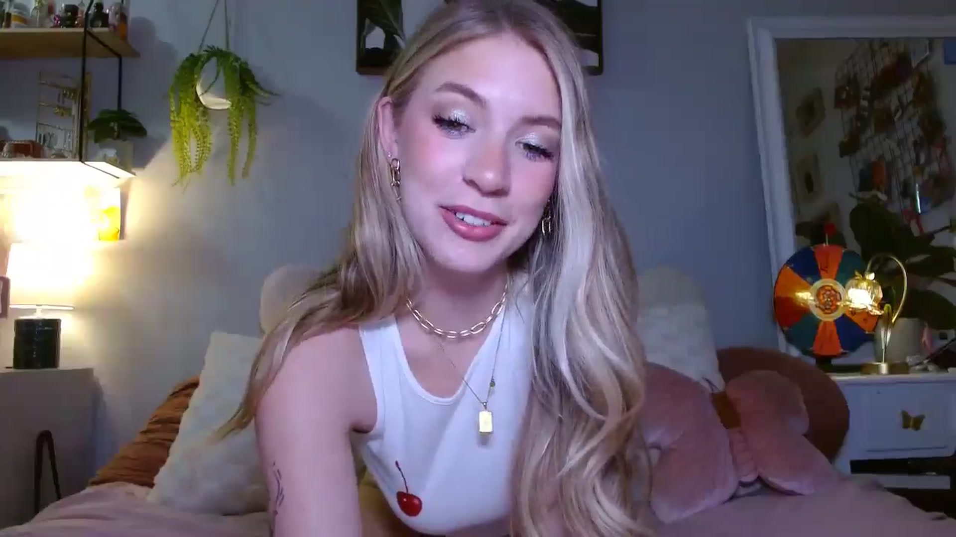 Gallery image thumbnail from Em_babyxx's myfreecams stream on, 03/29/2025, 07:49 image 5 of 20