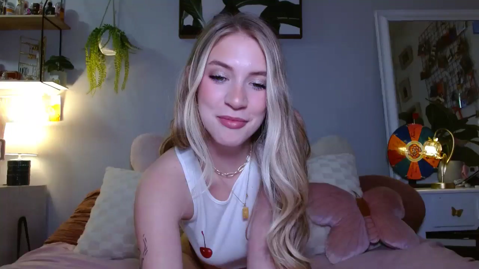 Gallery image thumbnail from Em_babyxx's myfreecams stream on, 03/29/2025, 07:49 image 3 of 20