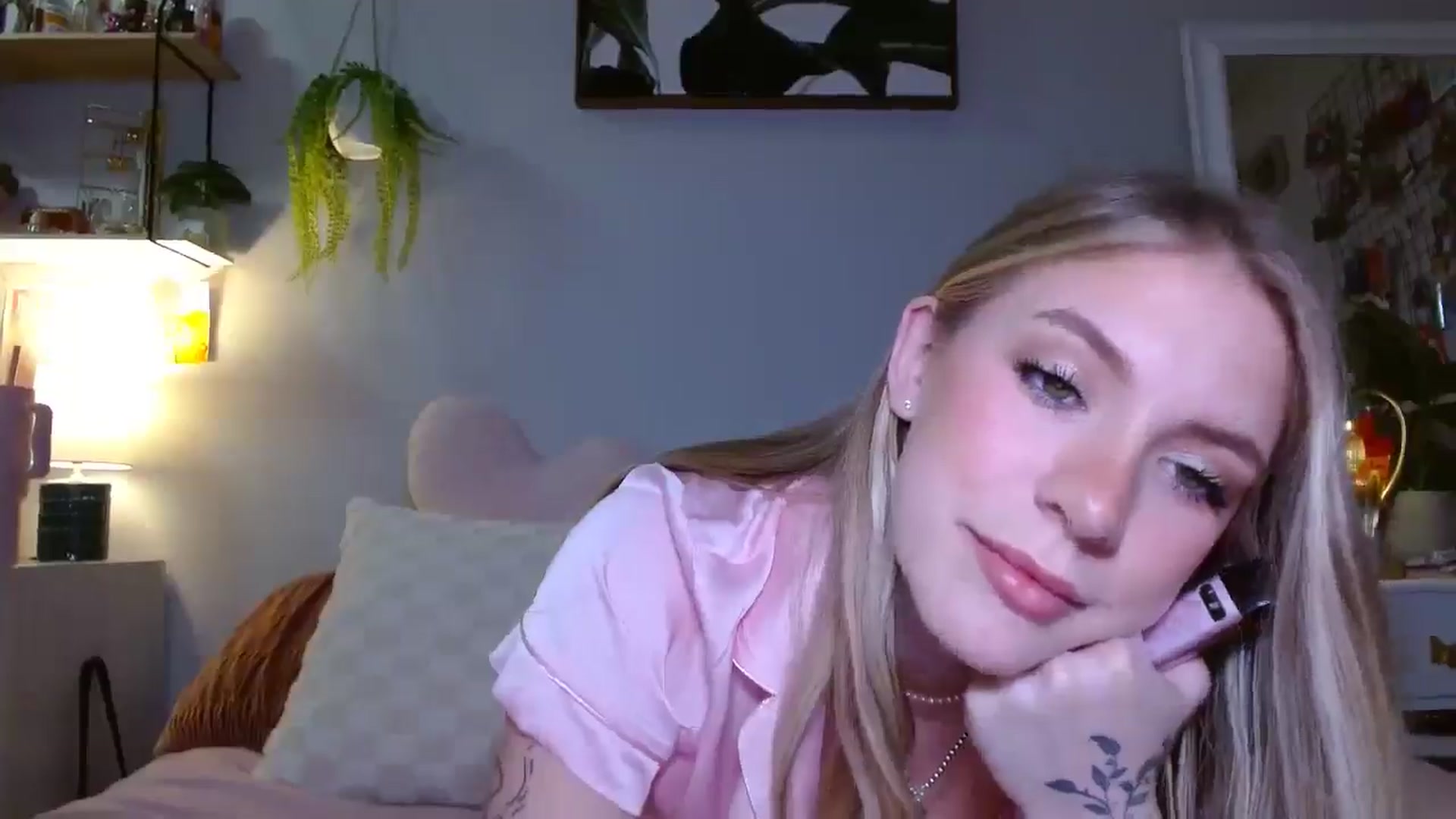 Gallery image thumbnail from Em_babyxx's myfreecams stream on, 03/30/2025, 08:14 image 2 of 20