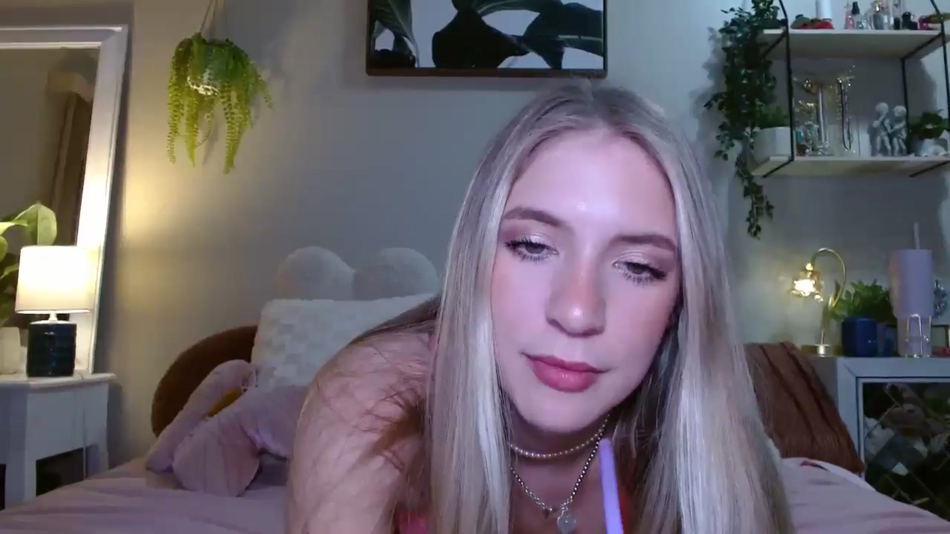 Gallery image thumbnail from Em_babyxx's myfreecams stream on, 05/07/2025, 09:13 image 7 of 20