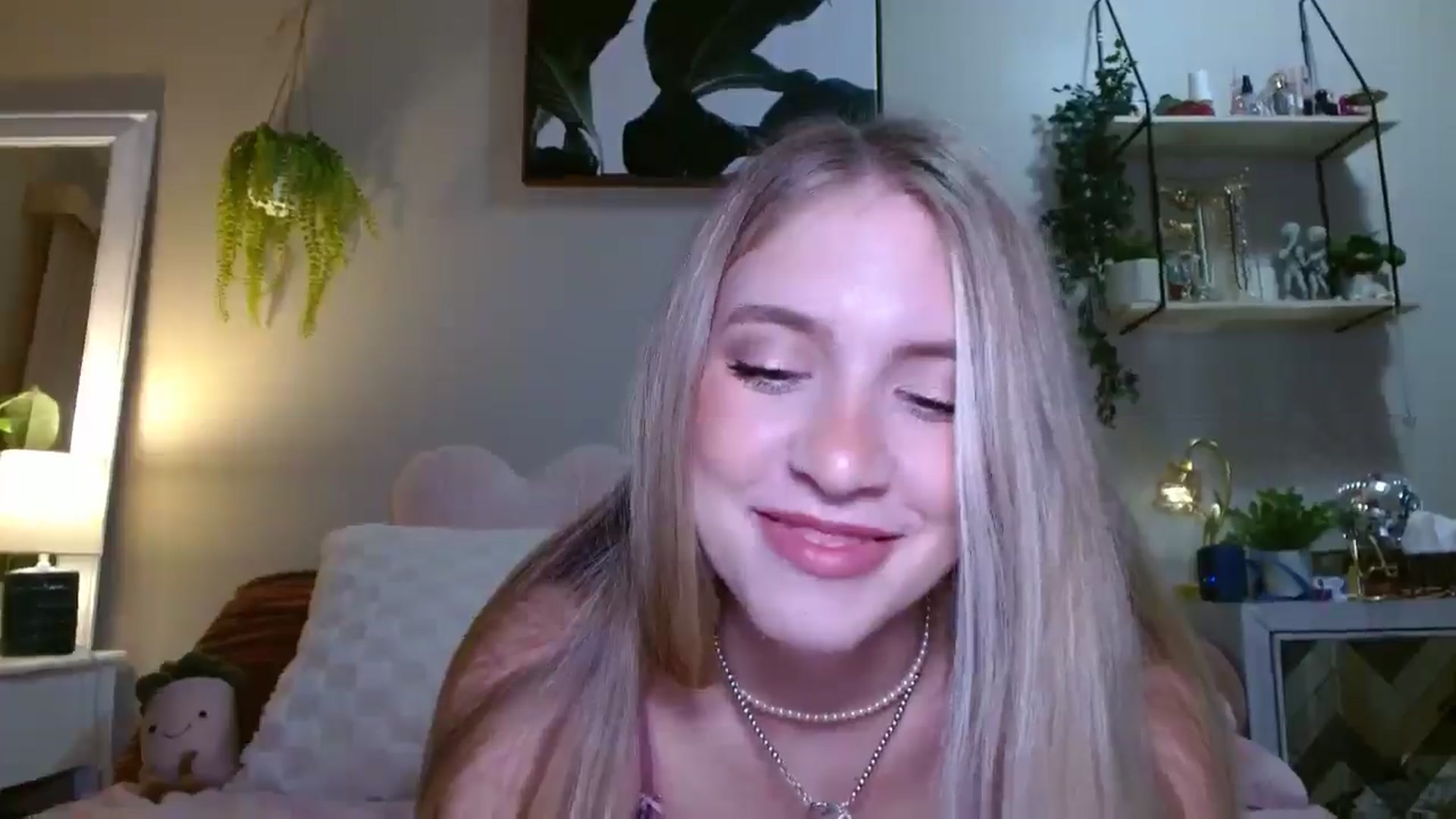 Gallery image thumbnail from Em_babyxx's myfreecams stream on, 05/14/2025, 09:49 image 6 of 20