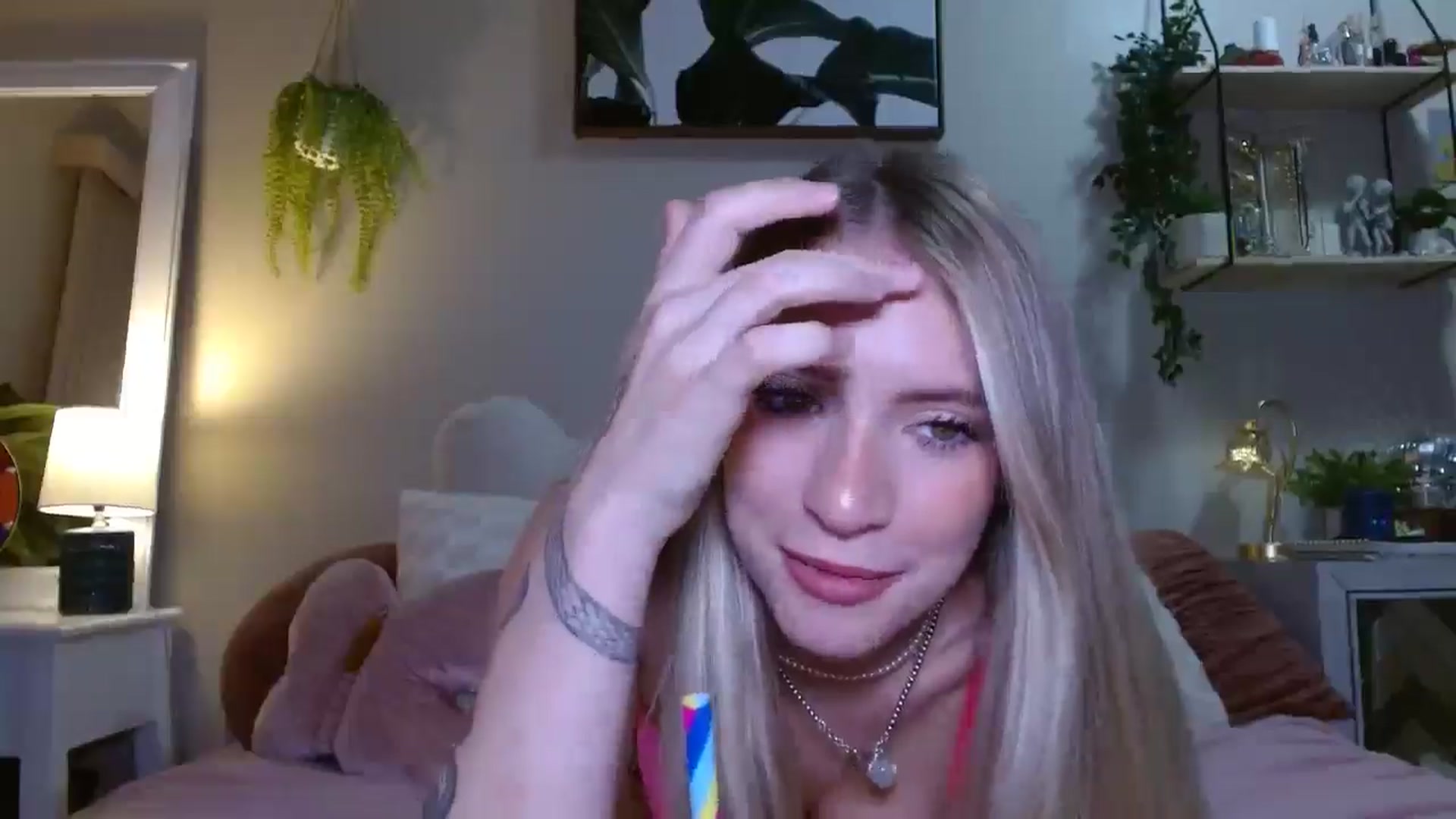Gallery image thumbnail from Em_babyxx's myfreecams stream on, 05/24/2025, 09:05 image 12 of 20
