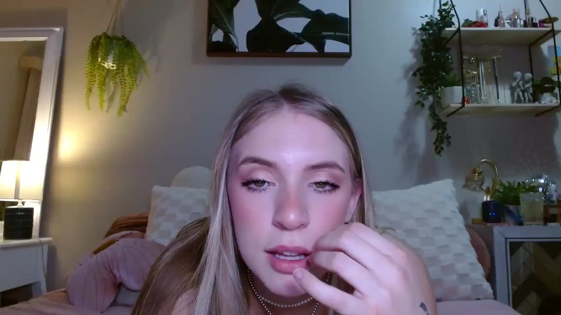 Gallery image thumbnail from Em_babyxx's myfreecams stream on, 06/15/2025, 09:24 image 8 of 20
