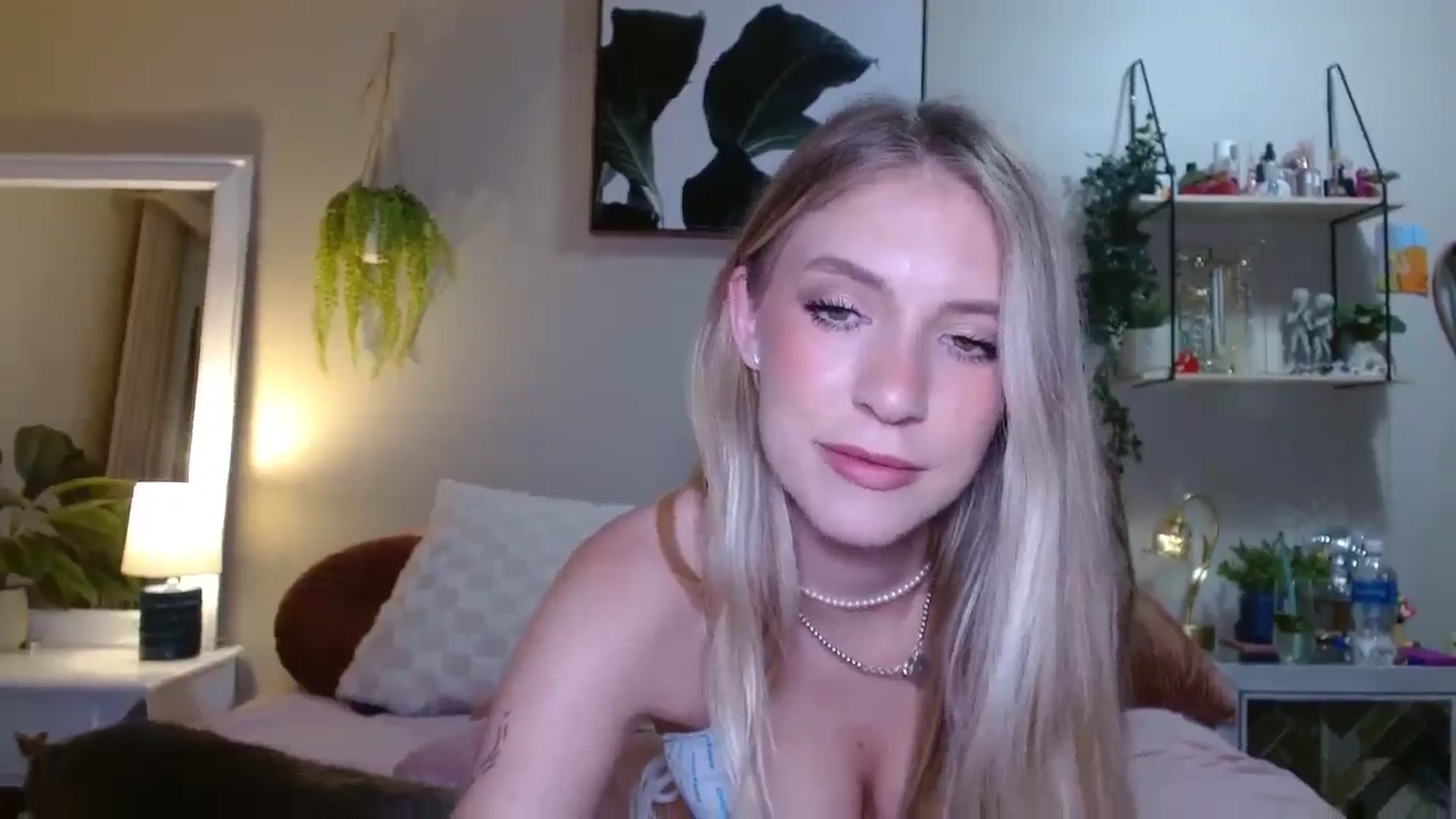 Gallery image thumbnail from Em_babyxx's myfreecams stream on, 07/14/2025, 07:49 image 6 of 20