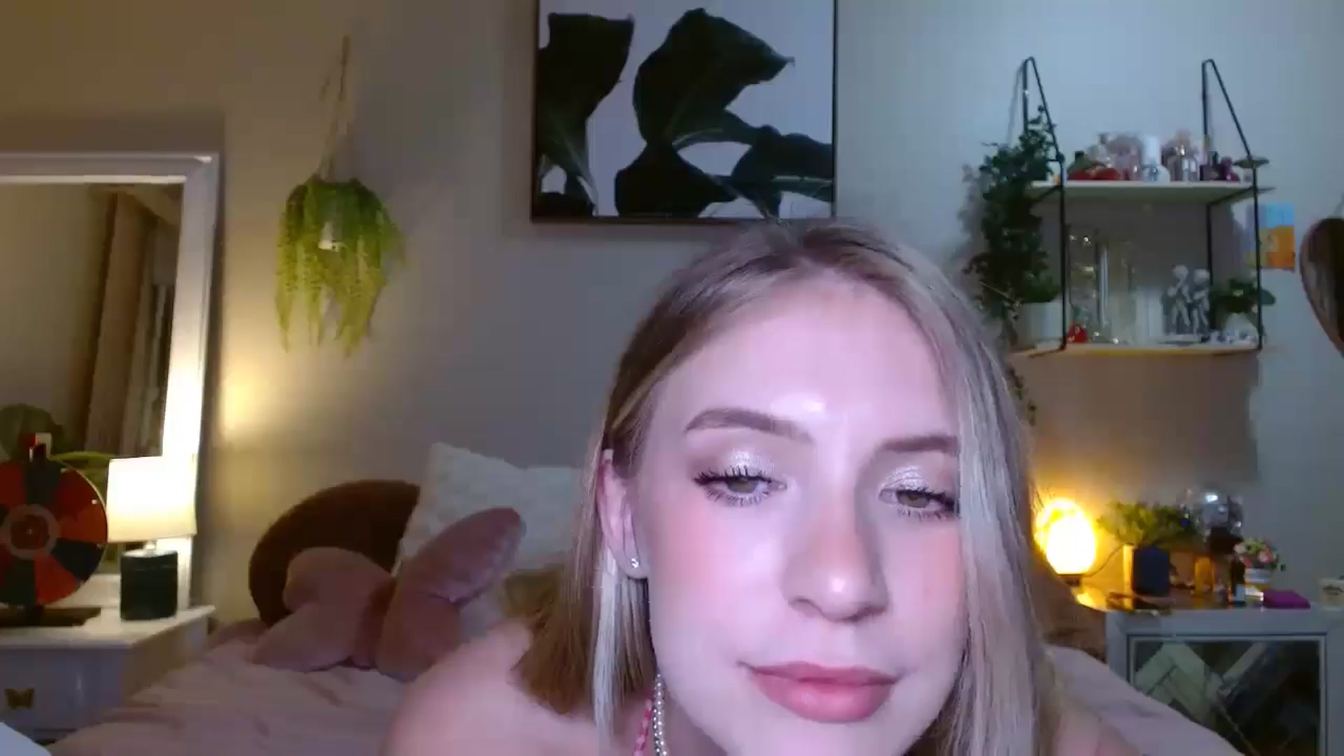 Gallery image thumbnail from Em_babyxx's myfreecams stream on, 07/24/2025, 08:56 image 15 of 20