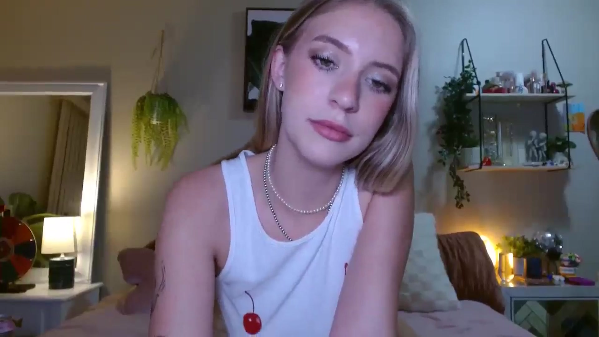 Gallery image thumbnail from Em_babyxx's myfreecams stream on, 07/27/2025, 08:24 image 6 of 20