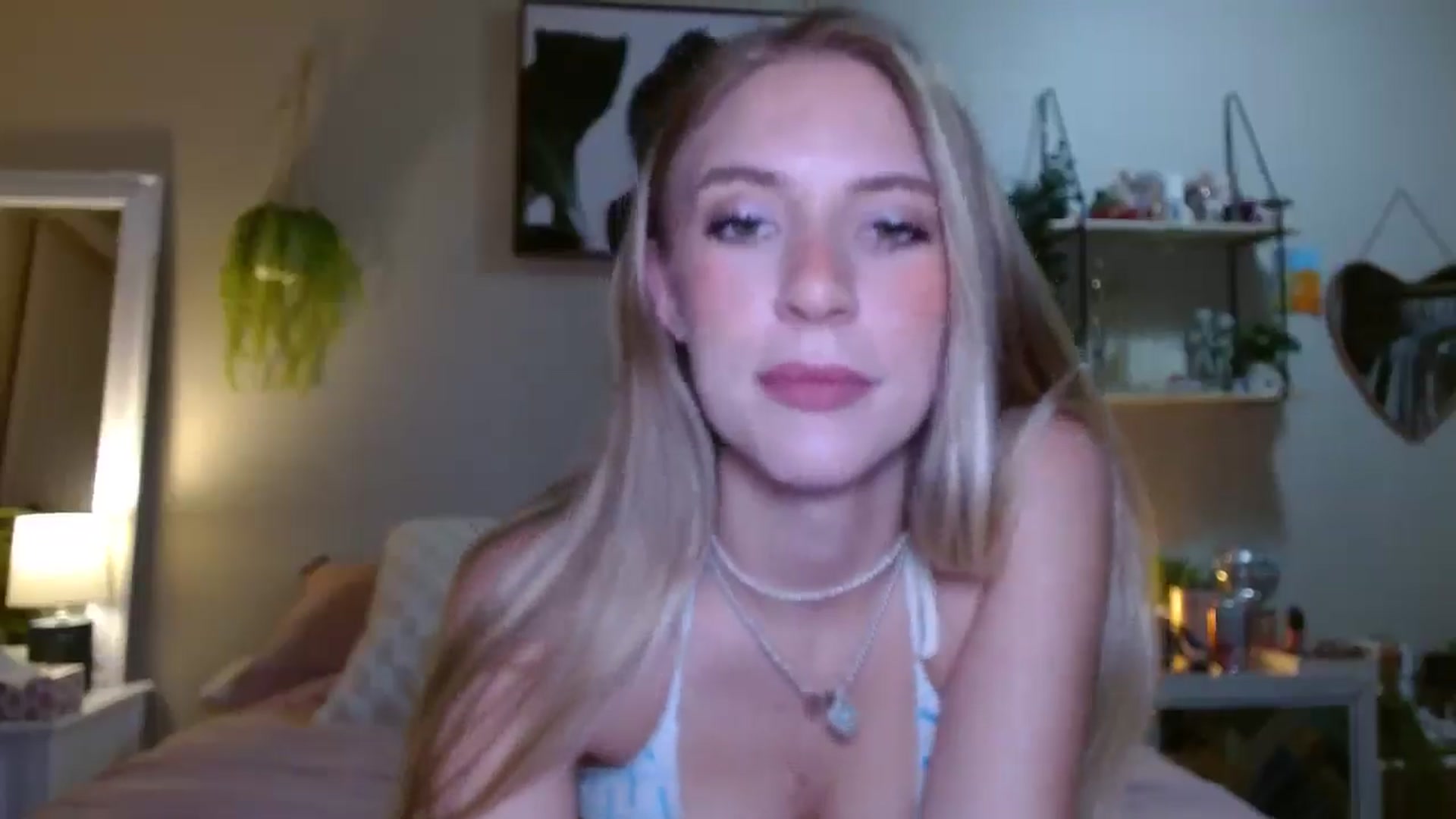 Gallery image thumbnail from Em_babyxx's myfreecams stream on, 09/01/2025, 06:47 image 2 of 20