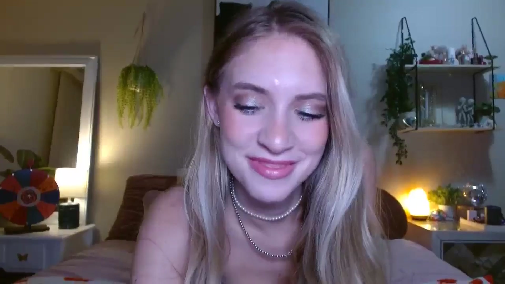 Gallery image thumbnail from Em_babyxx's myfreecams stream on, 09/29/2025, 09:27 image 5 of 20