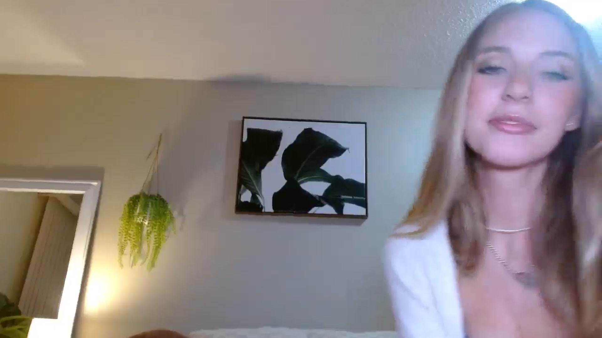 Gallery image thumbnail from Em_babyxx's myfreecams stream on, 10/12/2025, 10:02 image 20 of 20