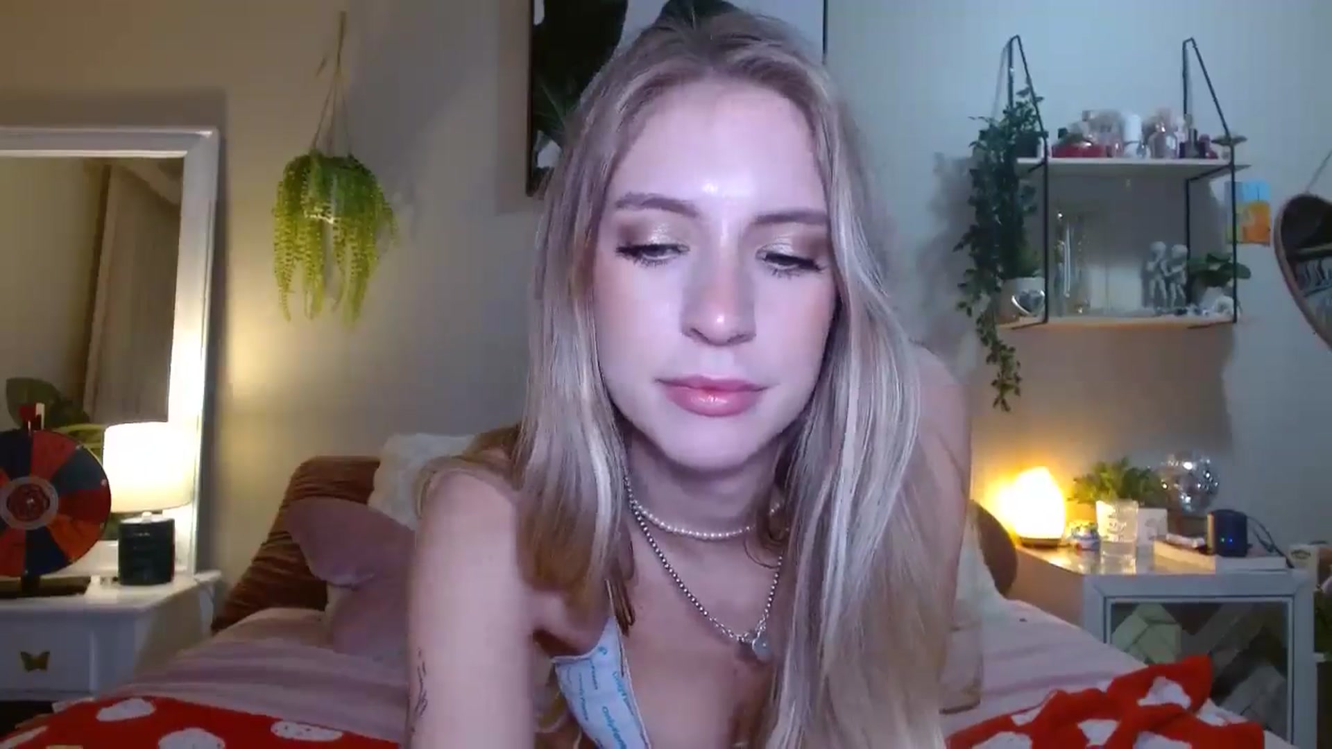 Gallery image thumbnail from Em_babyxx's myfreecams stream on, 10/16/2025, 08:22 image 12 of 20