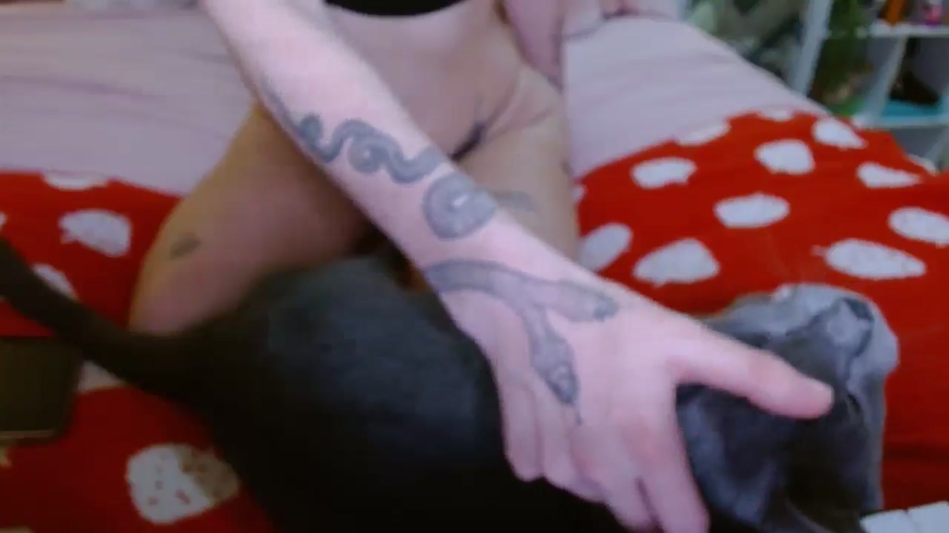 Gallery image thumbnail from Em_babyxx's myfreecams stream on, 10/18/2025, 09:55 image 18 of 20