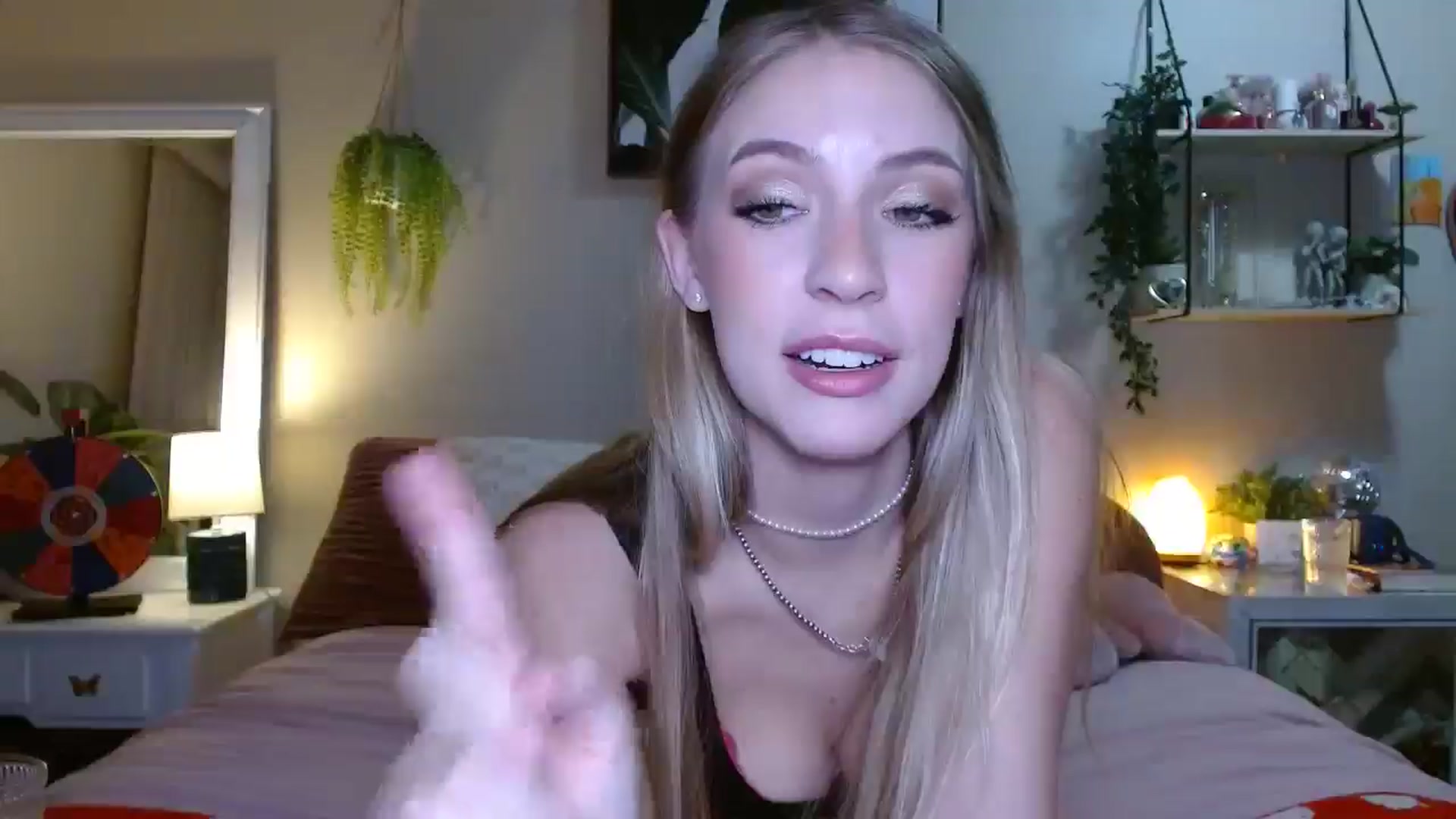 Gallery image thumbnail from Em_babyxx's myfreecams stream on, 10/18/2025, 09:55 image 19 of 20