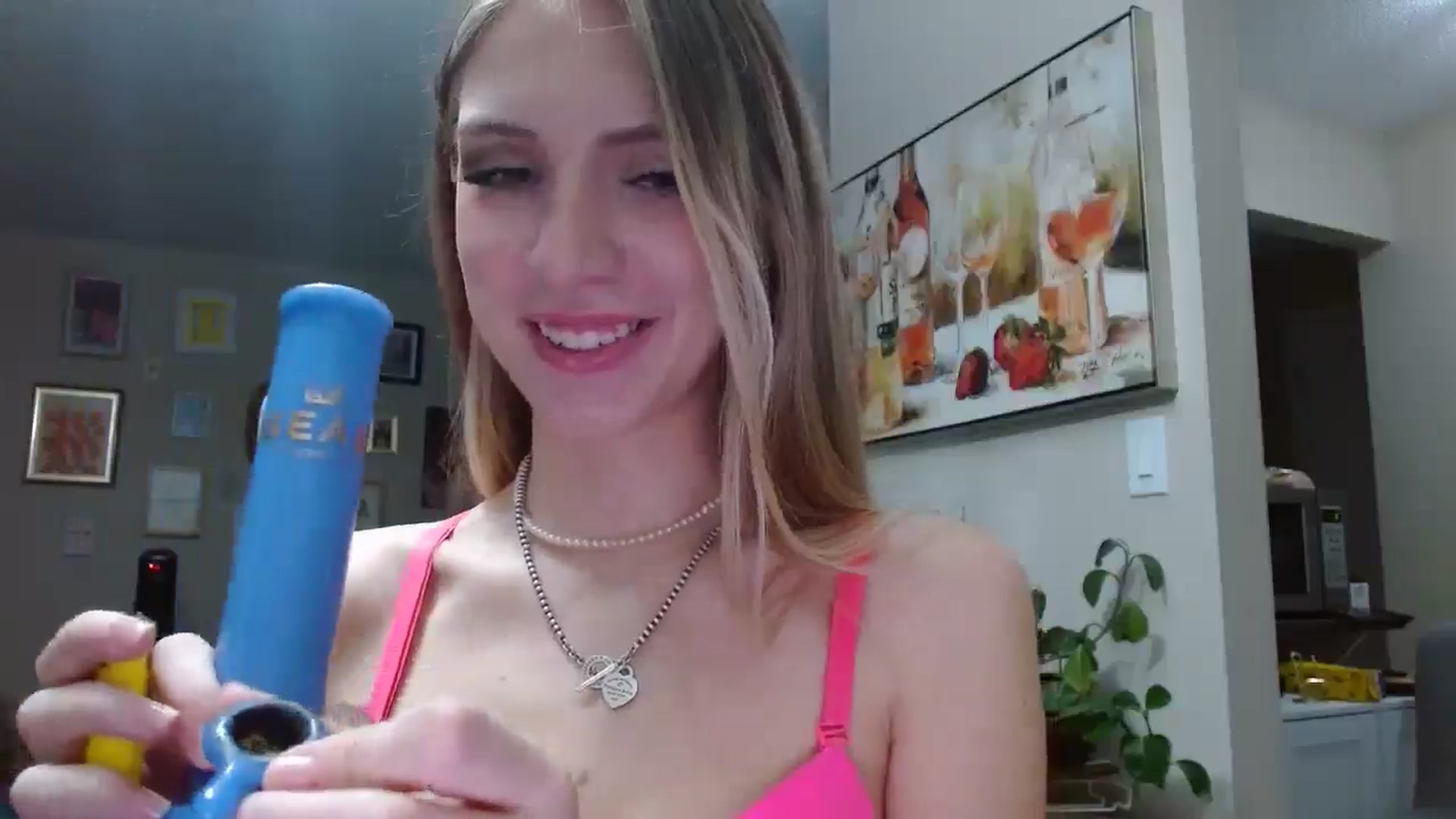 Gallery image thumbnail from Em_babyxx's myfreecams stream on, 10/20/2025, 09:19 image 18 of 20