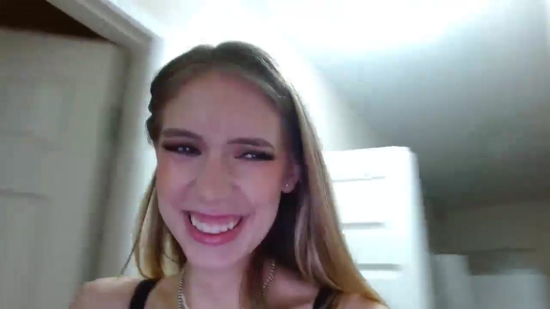 Gallery image thumbnail from Em_babyxx's myfreecams stream on, 10/26/2025, 08:48 image 11 of 20