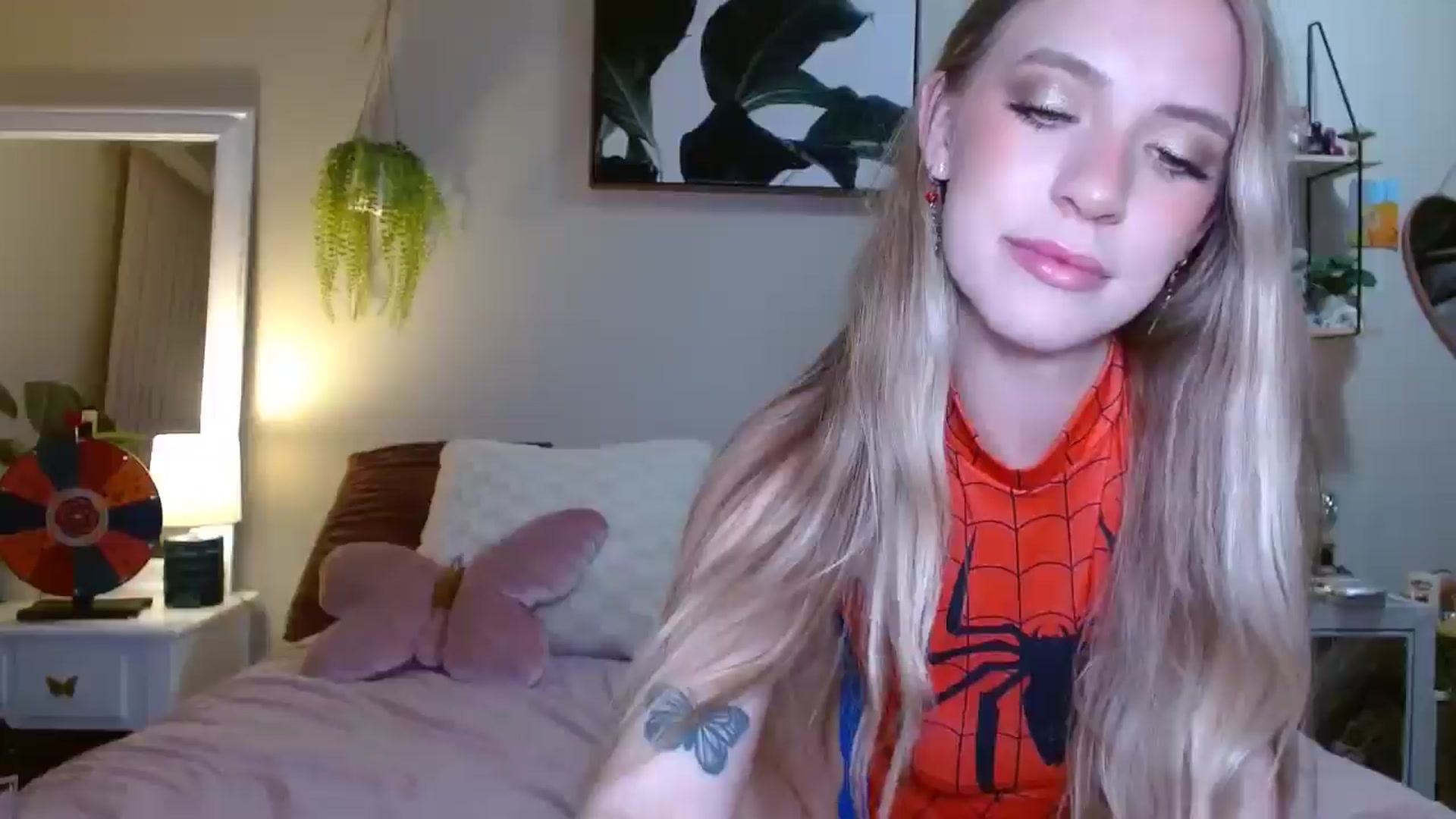 Gallery image thumbnail from Em_babyxx's myfreecams stream on, 10/27/2025, 09:08 image 18 of 20