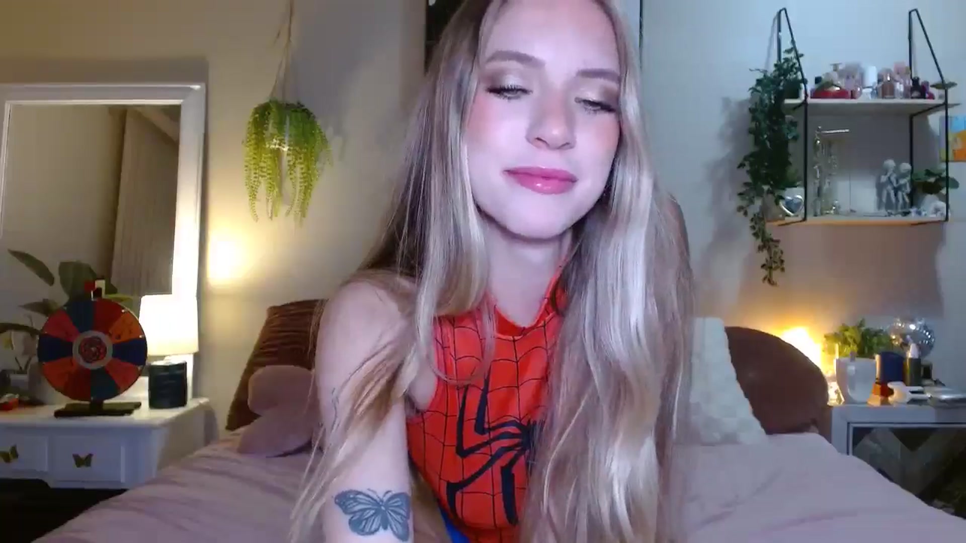 Gallery image thumbnail from Em_babyxx's myfreecams stream on, 10/27/2025, 09:08 image 5 of 20