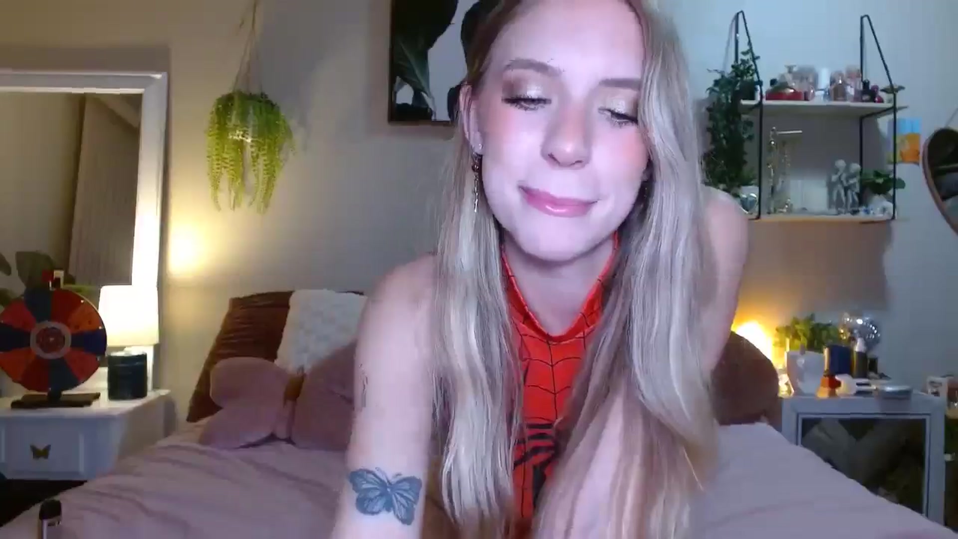 Gallery image thumbnail from Em_babyxx's myfreecams stream on, 10/27/2025, 09:08 image 19 of 20