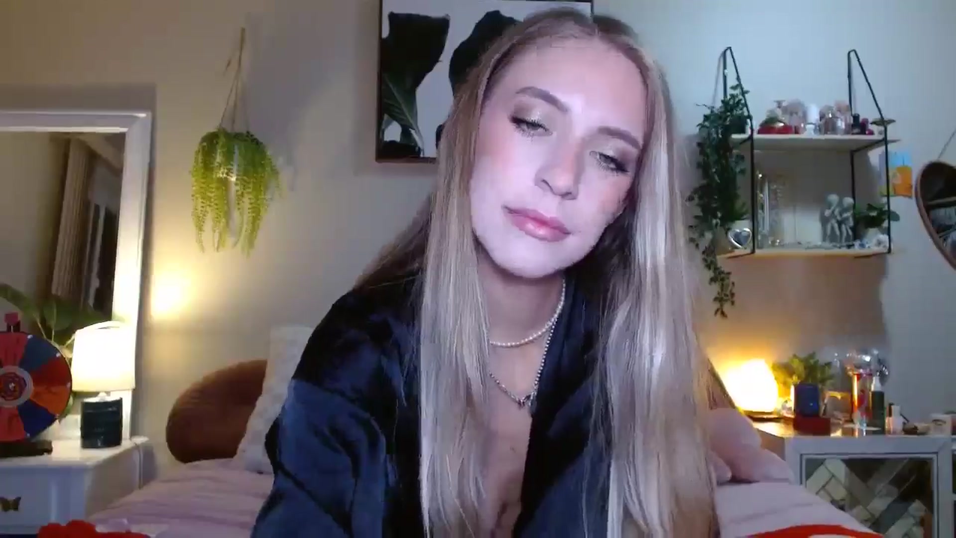 Gallery image thumbnail from Em_babyxx's myfreecams stream on, 11/06/2025, 07:35 image 20 of 20