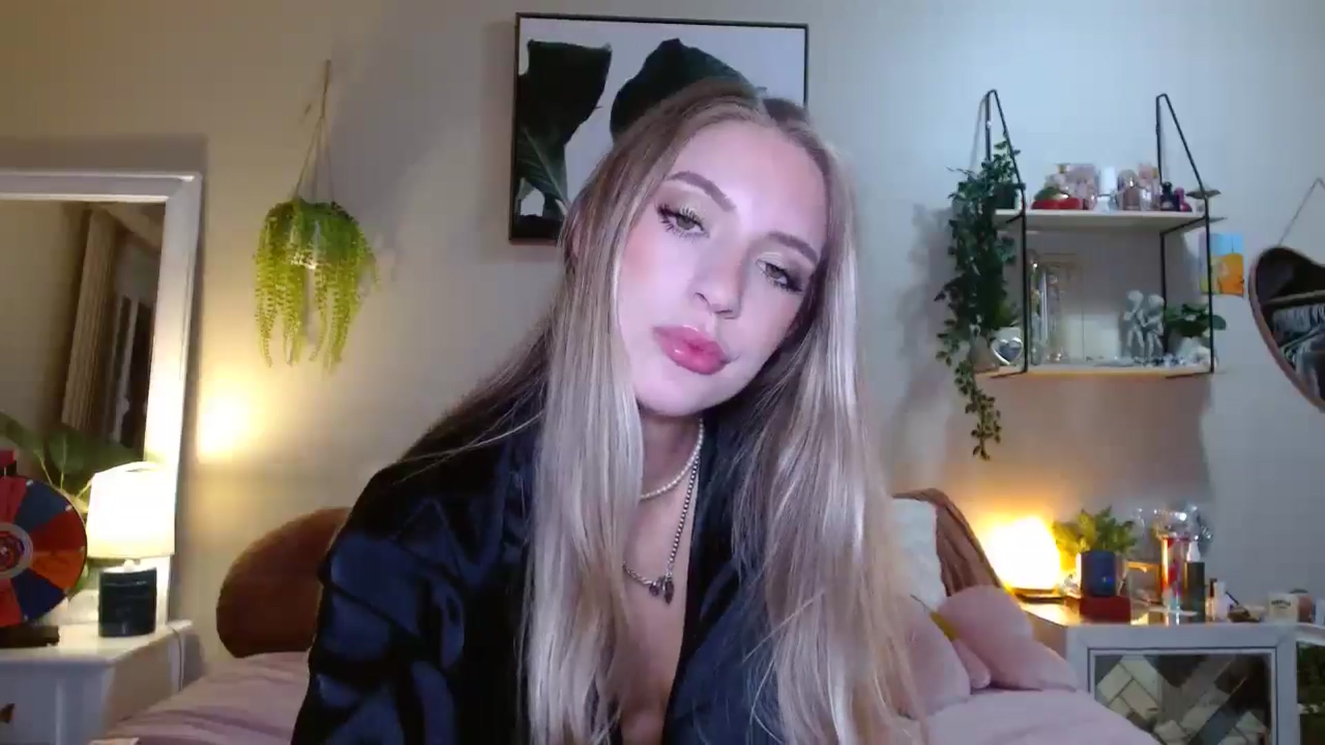 Gallery image thumbnail from Em_babyxx's myfreecams stream on, 11/06/2025, 07:35 image 11 of 20