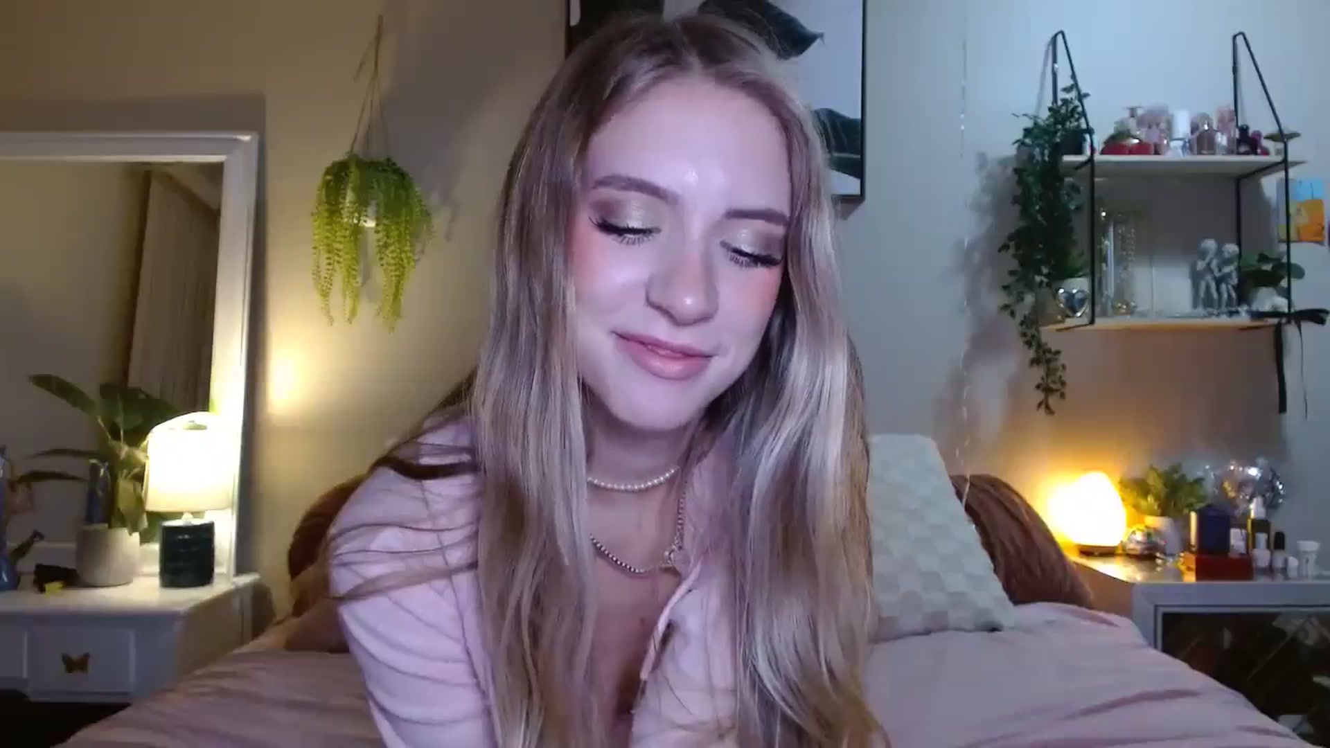 Gallery image thumbnail from Em_babyxx's myfreecams stream on, 11/14/2025, 09:39 image 11 of 20