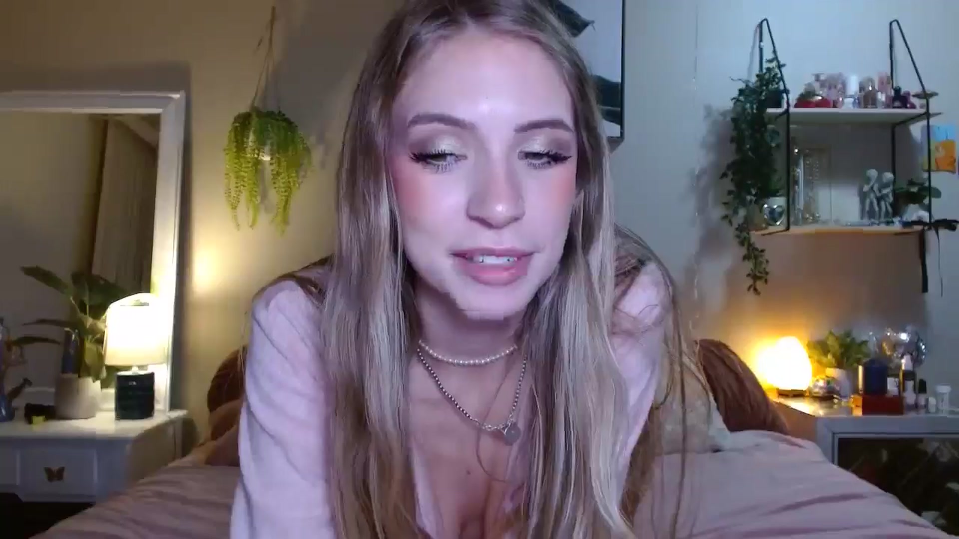 Gallery image thumbnail from Em_babyxx's myfreecams stream on, 11/14/2025, 09:39 image 9 of 20