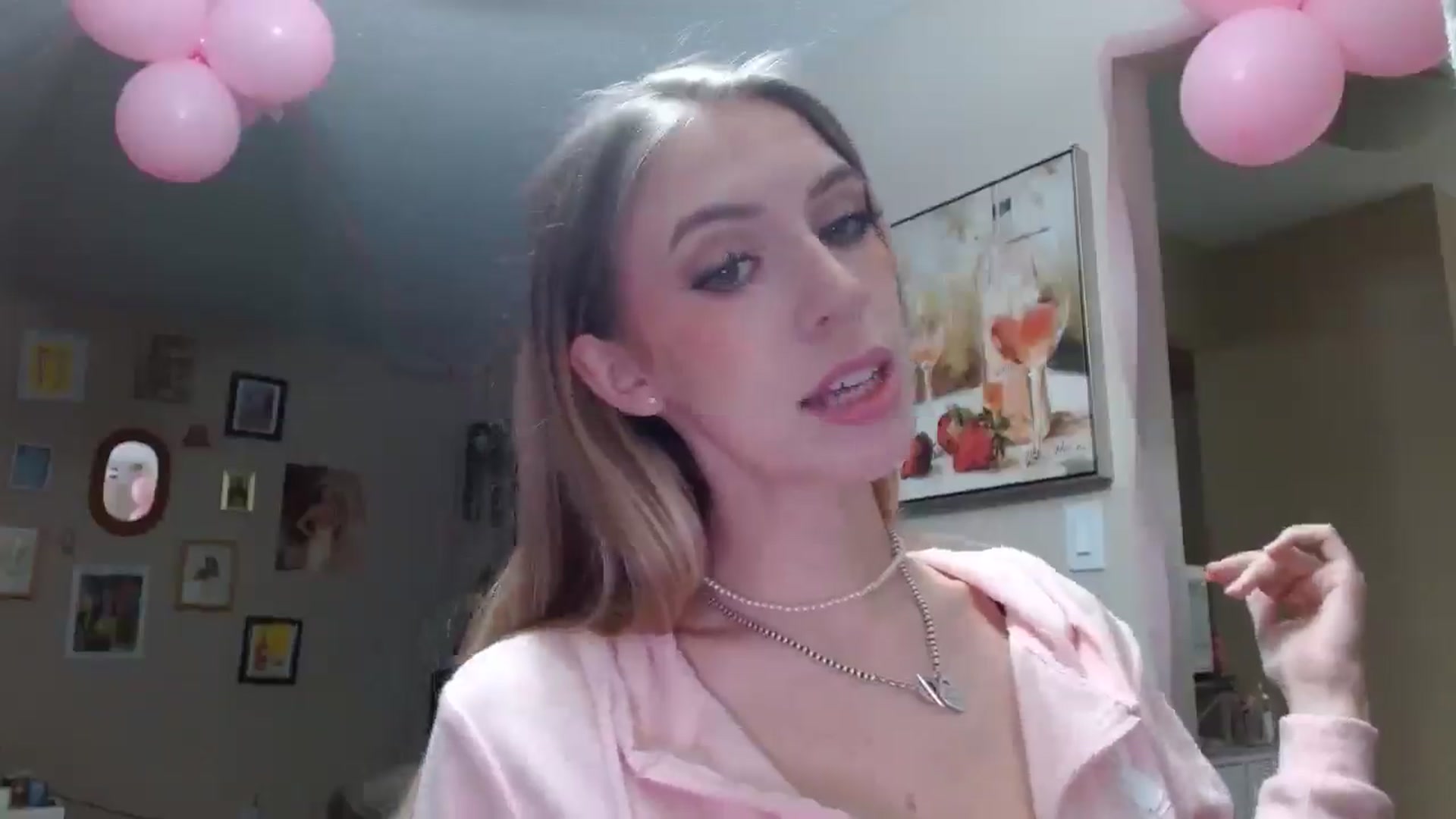 Gallery image thumbnail from Em_babyxx's myfreecams stream on, 11/18/2025, 08:15 image 6 of 20