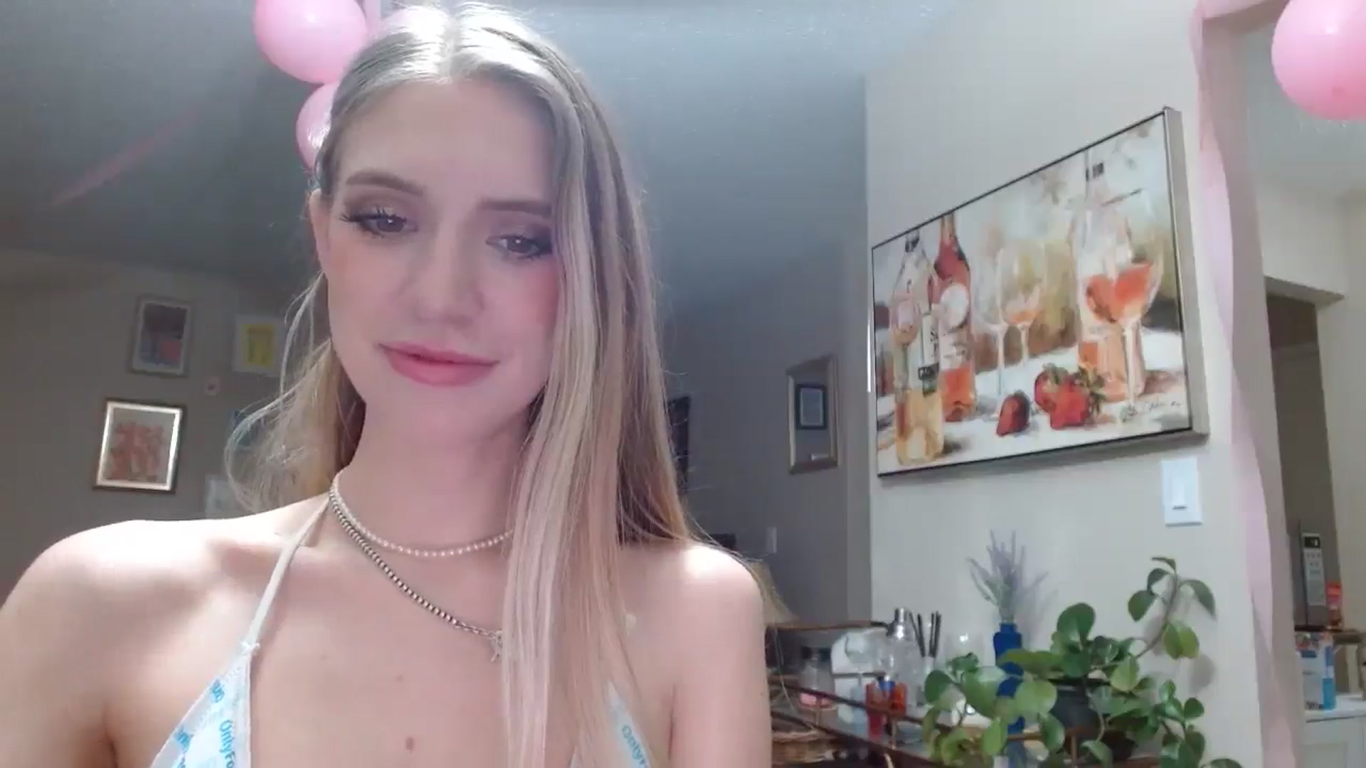 Gallery image thumbnail from Em_babyxx's myfreecams stream on, 11/19/2025, 08:20 image 14 of 20