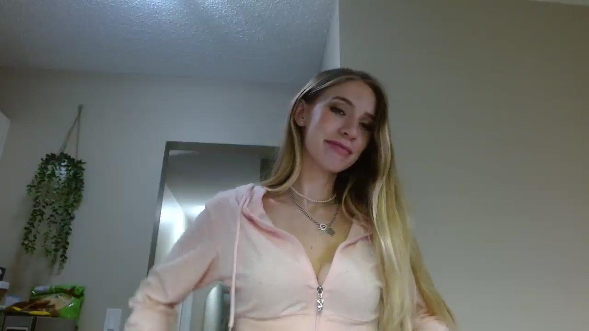 Gallery image thumbnail from Em_babyxx's myfreecams stream on, 11/26/2025, 11:48 image 20 of 20