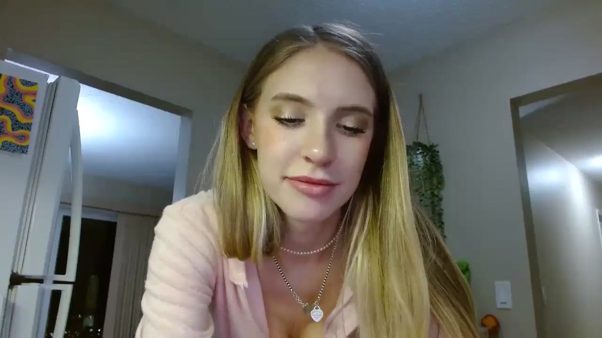Gallery image thumbnail from Em_babyxx's myfreecams stream on, 11/26/2025, 11:48 image 18 of 20