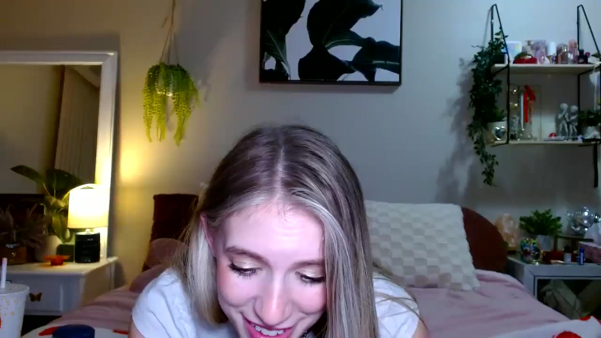 Gallery image thumbnail from Em_babyxx's myfreecams stream on, 01/08/2026, 08:22 image 16 of 20