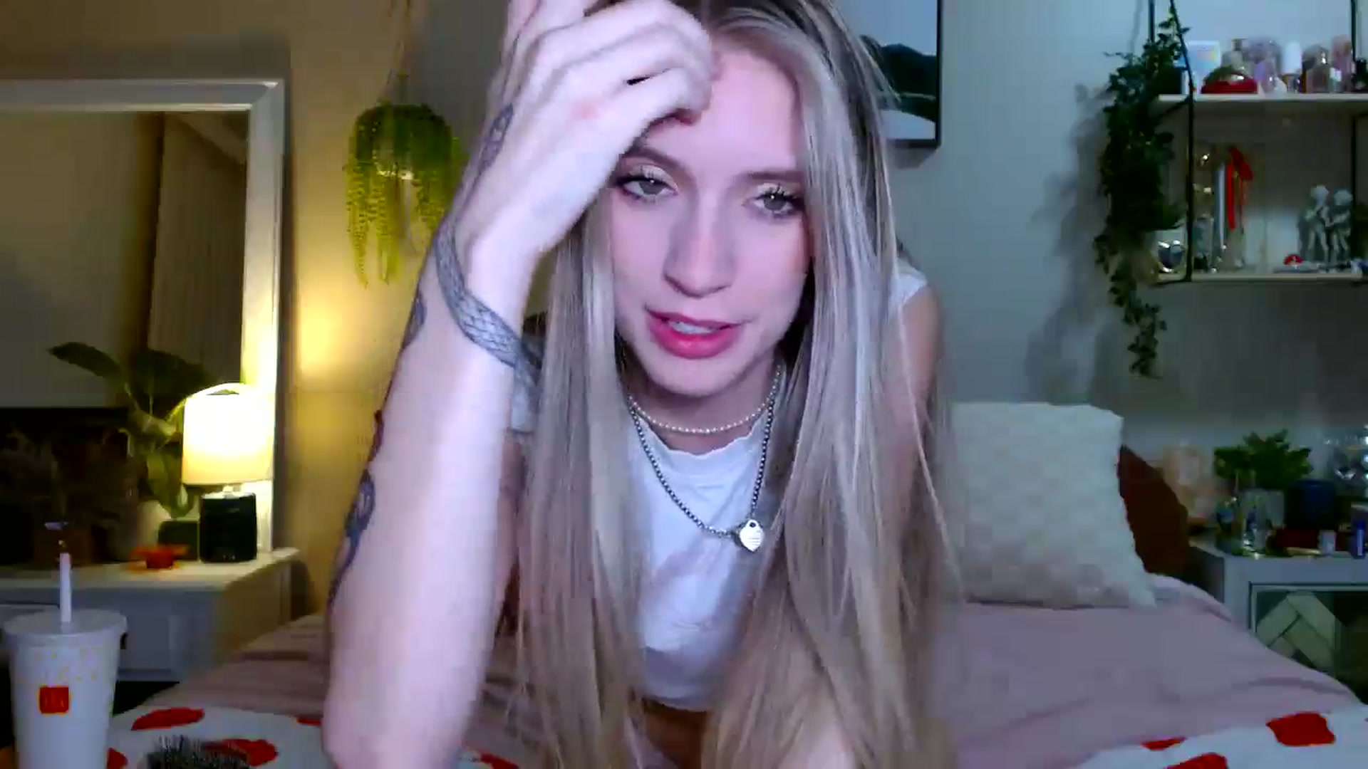 Gallery image thumbnail from Em_babyxx's myfreecams stream on, 01/08/2026, 11:12 image 8 of 20