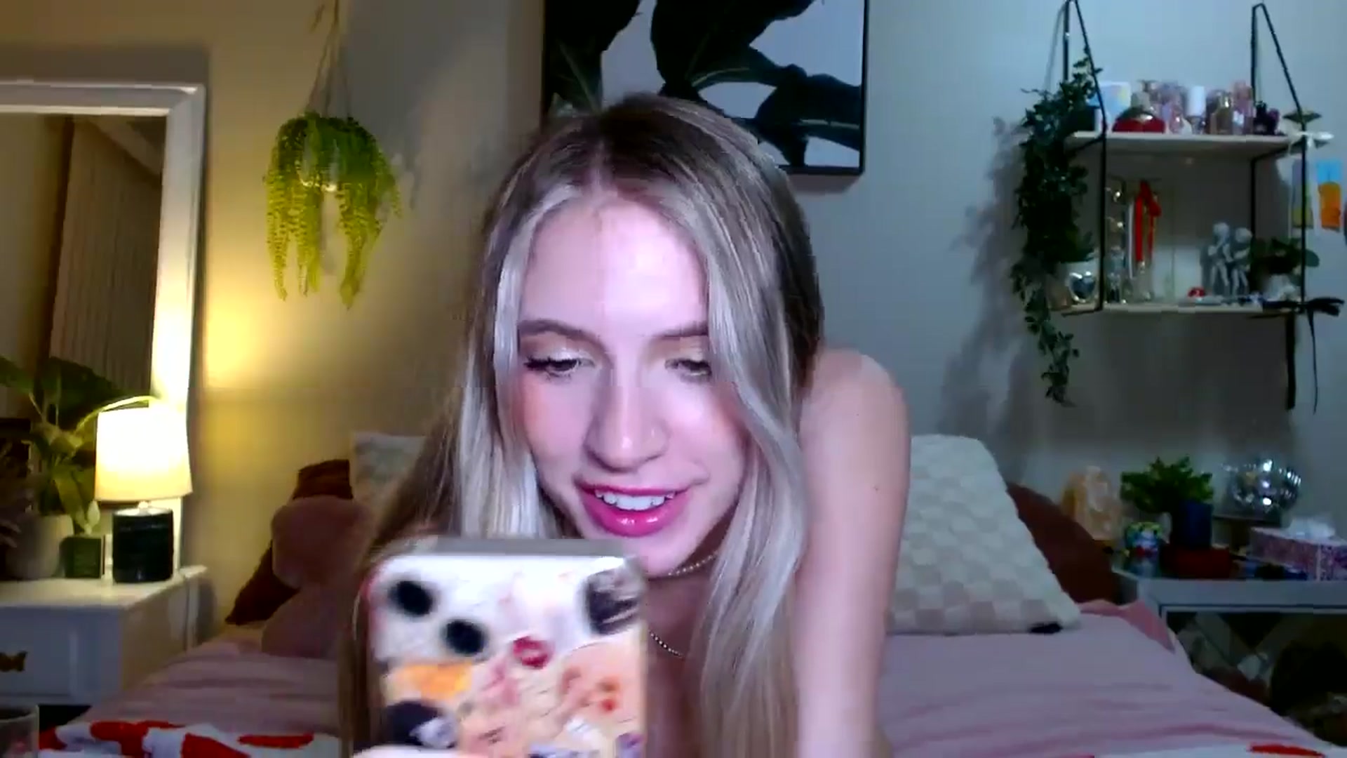Gallery image thumbnail from Em_babyxx's myfreecams stream on, 01/10/2026, 10:31 image 7 of 20