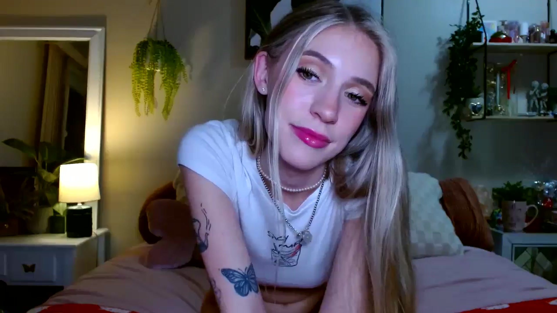 Gallery image thumbnail from Em_babyxx's myfreecams stream on, 01/12/2026, 08:32 image 9 of 20