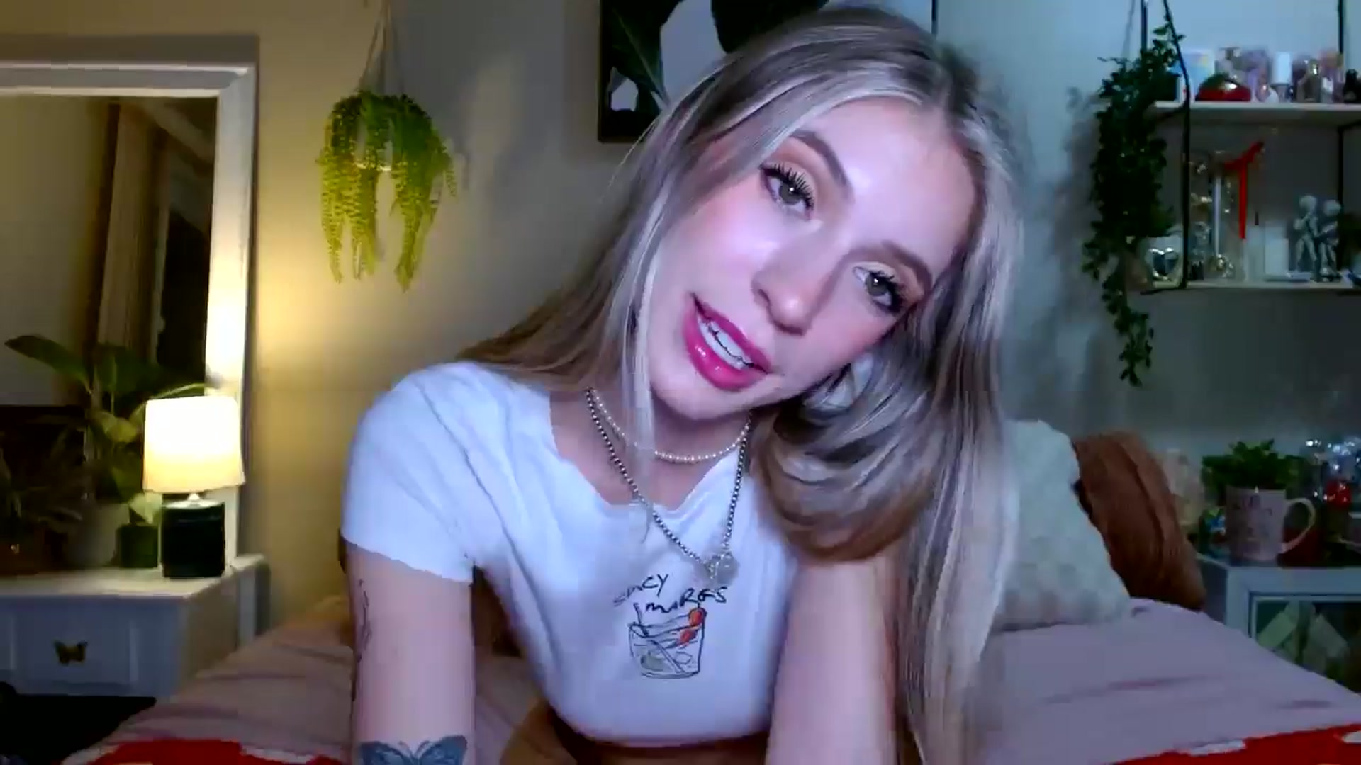 Gallery image thumbnail from Em_babyxx's myfreecams stream on, 01/12/2026, 08:32 image 10 of 20