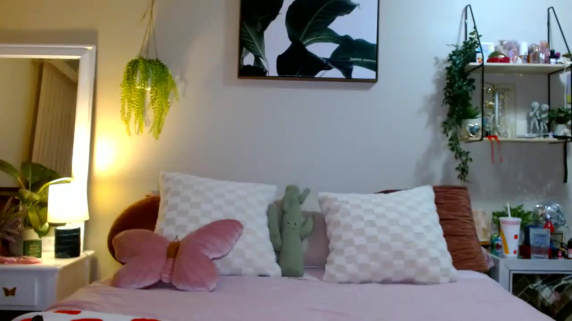 Gallery image thumbnail from Em_babyxx's myfreecams stream on, 01/27/2026, 08:40 image 2 of 20