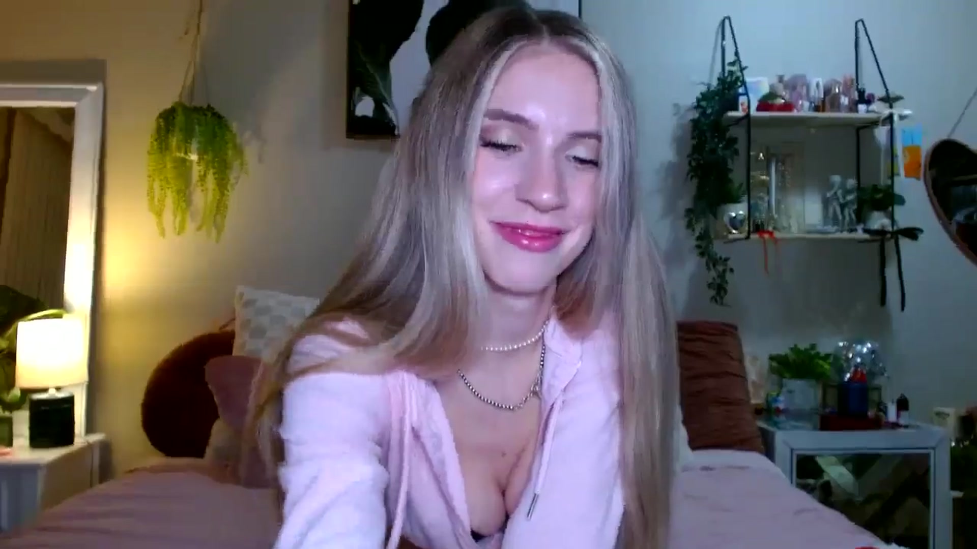 Gallery image thumbnail from Em_babyxx's myfreecams stream on, 01/28/2026, 11:01 image 8 of 20